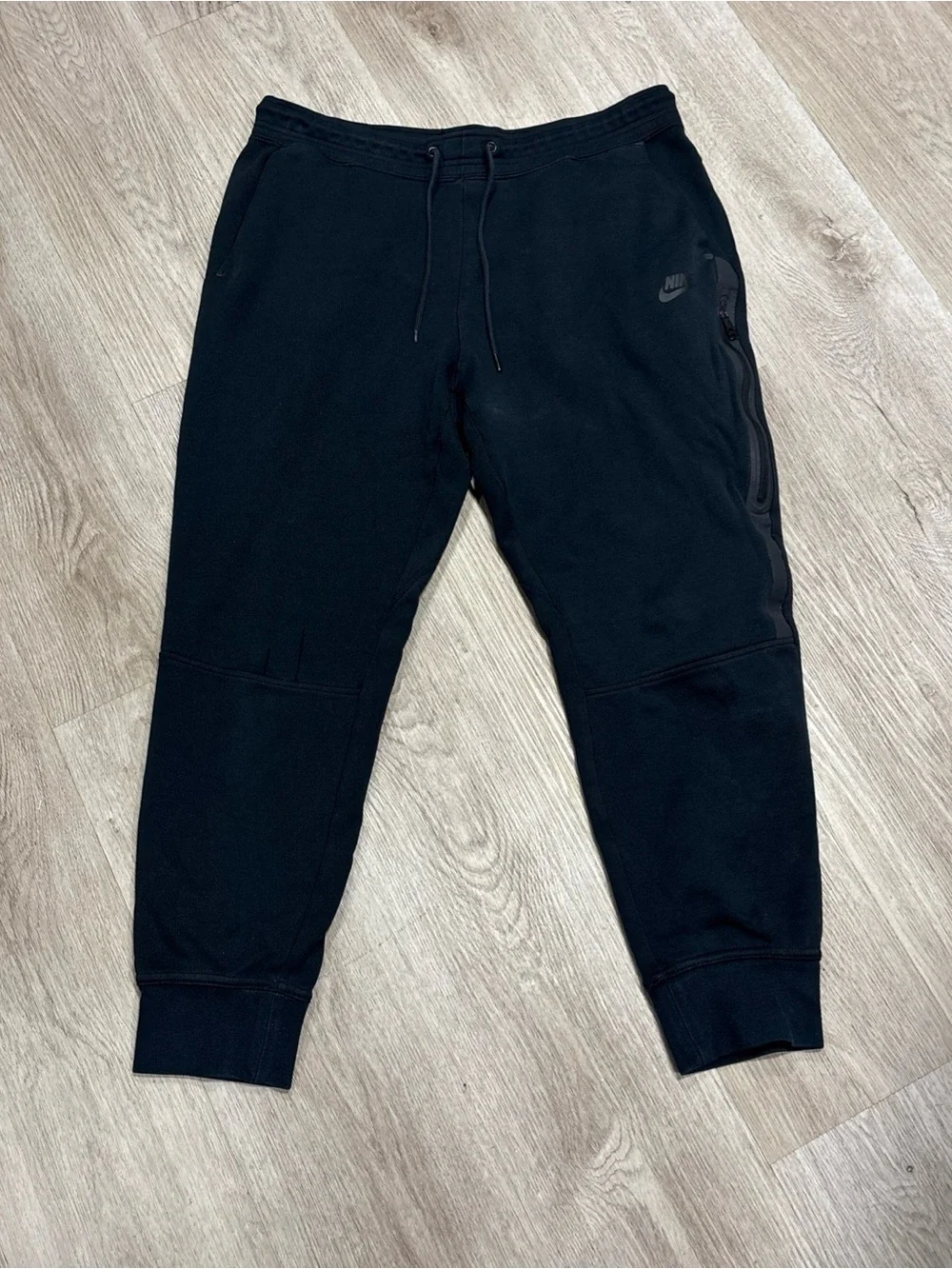 Nike Women’s Sportswear Tech Fleece Jogger SweatPants Black Pants Large Zipper